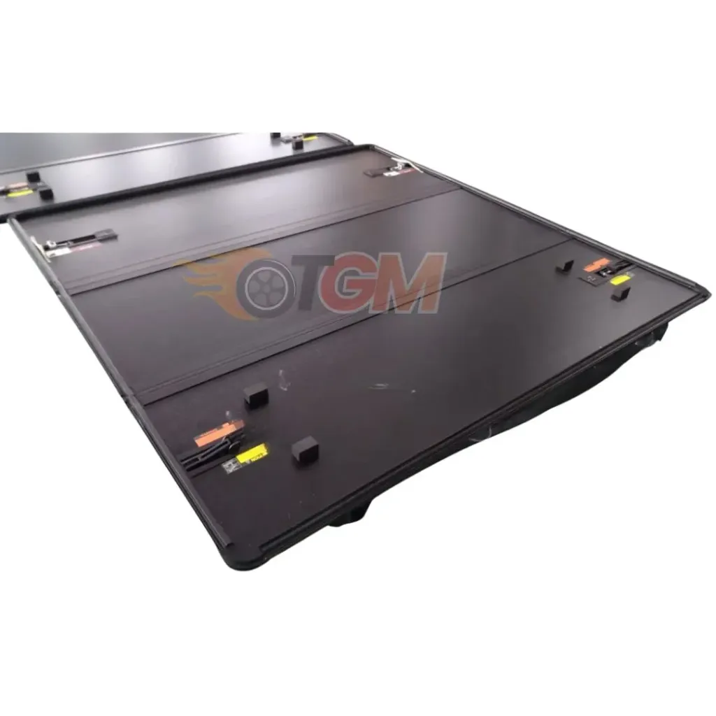Hilux Vigo 2005-2014 Folding Roller Lid/Tonneau Cover